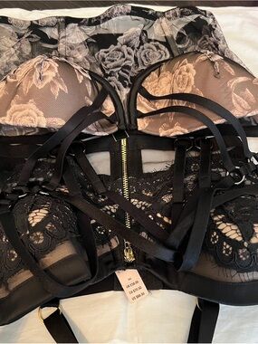 Victoria's Secret Black Lace Strappy Bra with Nude Rose Overlay and Gold Zip